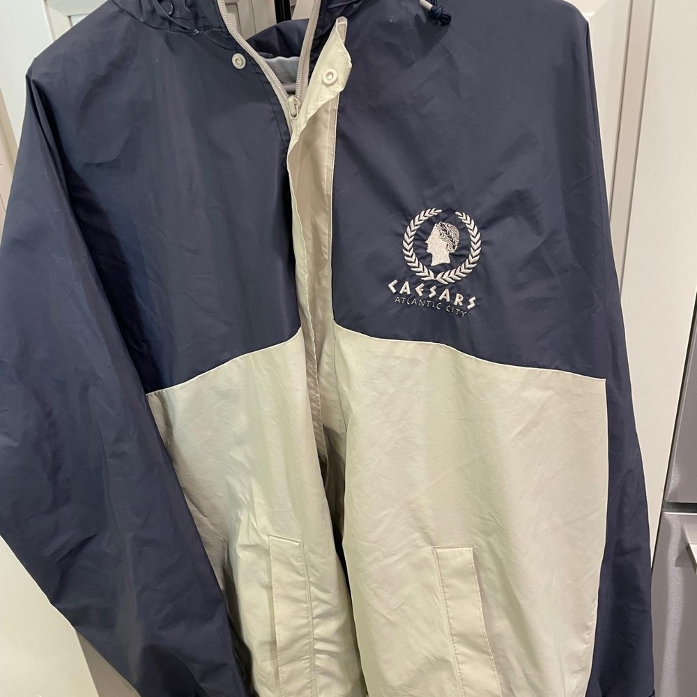 Men's Collectable Caesars Atlantic City Windbreaker Size XL
